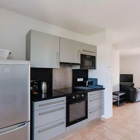 Appartamento 3 Pièces Avec Internet Et Parking Privé à Narbonne-plage - Fr-1-409-285